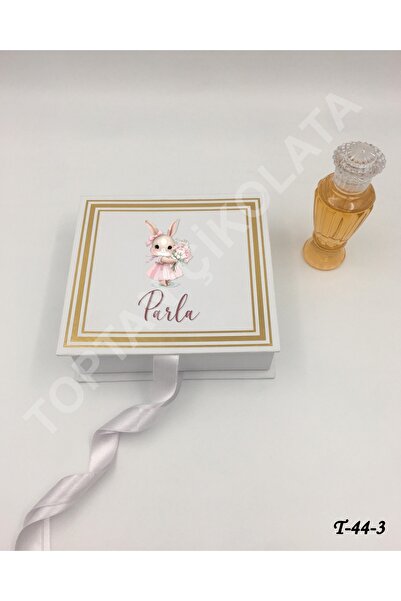 KAKAO AĞACI İsme Özel Lüks Karton Kutuda 70'li Elbiseli Tavşan Kız Bebek Çiko...