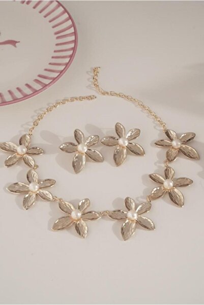 AŞIK ACCESSORIES Pearl Daisy Necklace - Earring Set