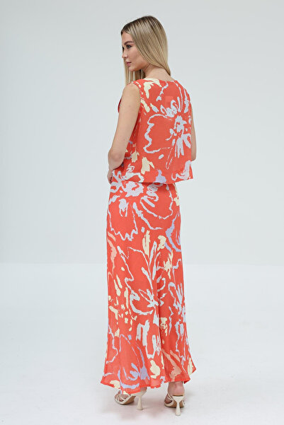 VAGGON Women's Red Lace-Up Sleeveless Blouse and Maxi Length Lined Patterned Skirt Set Vs00433