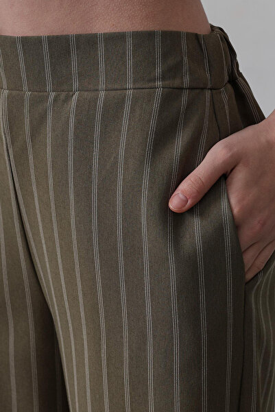 VAGGON Women's Khaki Waist Half Elastic Striped Palazzo Pants Vs00537