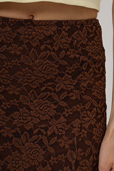 VAGGON Жіноча спідниця з еластичним поясом, підкладкою та мереживною обробкою, середньої довжини Vs00611