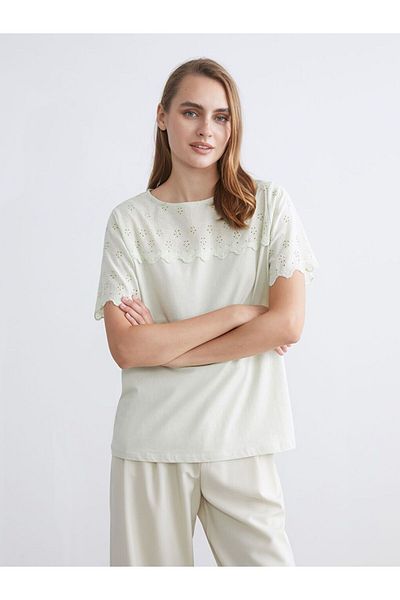 LC Waikiki Lcwaikiki Classic Crew Neck Embroidered Women's Blouse
