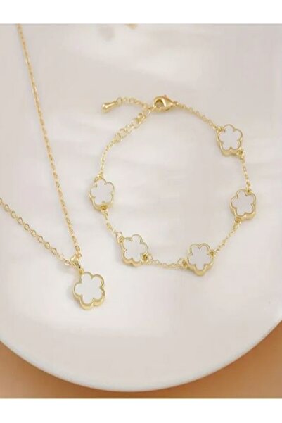 Alyas Aksesuar Clover Necklace and Bracelet Set