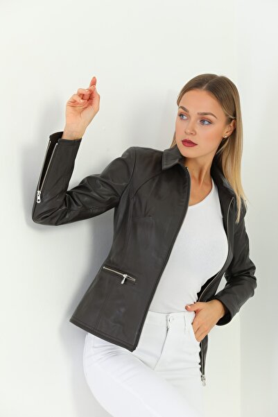 LAKECH LEATHER سترة نسائية من الجلد مع ياقة وتفاصيل سحاب من BEBE