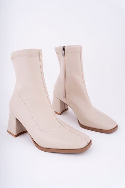 meyra'nın ayakkabıları Women's Skin Blunt Toe Stretch Heeled Boots