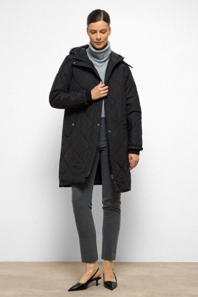 Olcay Hooded Zipper Closure Rib Detailed Quilted Coat Black 6776