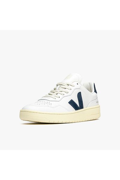 VEJA V90 Men's Leather Sneaker