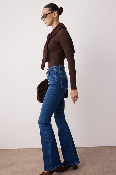 Trendyol Collection Blugi evazați albastru cu nasturi în față cu talie înaltă TWOSS20JE0111