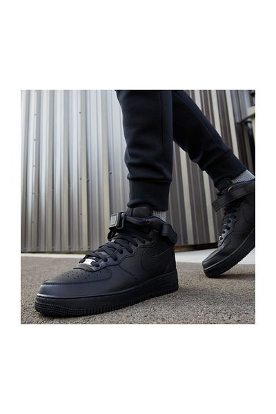 Nike Air Force 1 Mid '07 - Black Sneaker