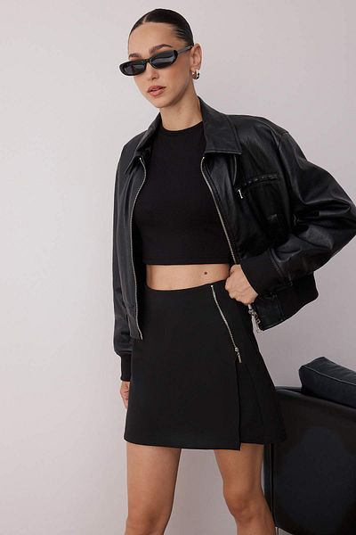 Trendyol Collection Чорна спідниця на блискавці з тканими деталями TWOSS20SR0139