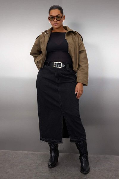 Trendyol Curve Black Midi Plus Size Denim Skirt with Front Slit Tbbss23Az00054