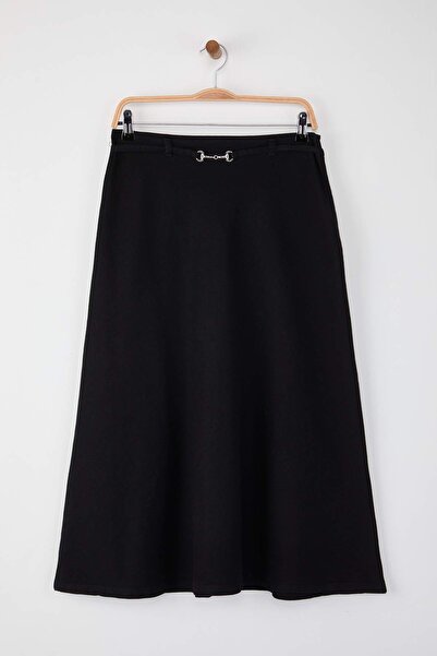 Trendyol Collection Wardrobe Essentials – Fusta maxi din denim cu centură neagră |   TWOAW26ET00024