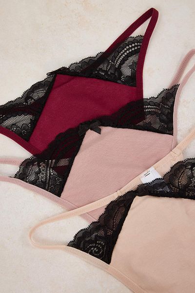 Trendyol Collection Chiloți tanga din bumbac lycra din 3 piese, burgundy-pudră-bej, cu detaliu din dantelă THMAW26KU00006