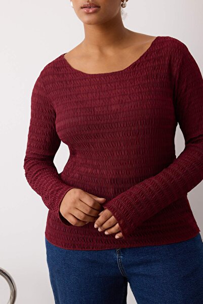 Trendyol Curve Burgundy Fitted/Body Fitted Textured Tulle Stretchy Knitted Plus Size Blouse Tbbaw26Af00030