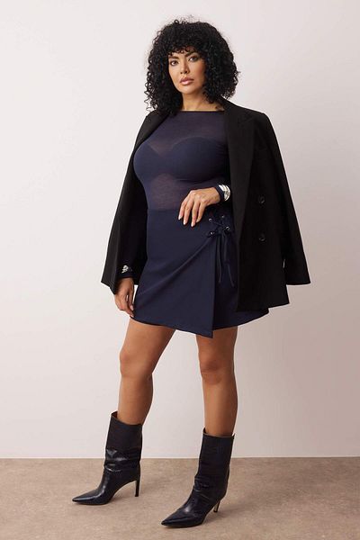 Trendyol Curve Navy Blue Woven Tie Shorts Skirt Tbbss22Ap00001