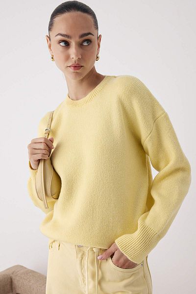 Trendyol Collection Lână galbenă premium/Fire speciale Basic pulover tricotat cu croi larg TWOAW26KZ00065