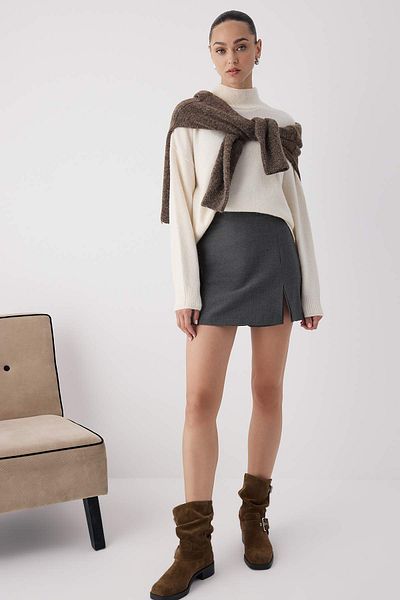 Trendyol Collection Stone Alpaca Wool Blended Premium/Custom Yarn Wide Fit Pulover de bază pentru tricotaj TWOAW26KZ00079
