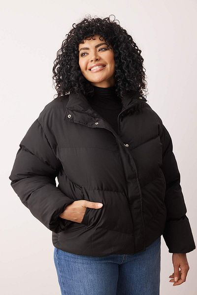 Trendyol Collection Schwarze, reguläre, wasserabweisende, aufblasbare, große Größe, Mantel TWOAW26AW00007