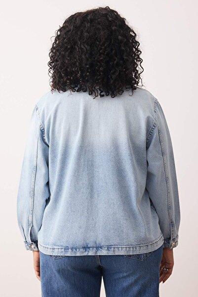 Trendyol Curve Μπλε ποδηλατικό γιακά Overise/Grniş Μορφή τζιν Μπουφάν μεγάλου μεγέθους TBBAW26AG00002