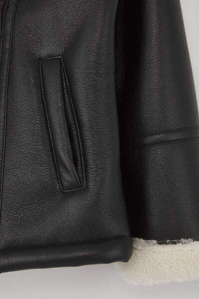 TRENDYOLKIDS Black Plain Regular Shirt Collar Unisex Children's Coat Tkdaw26Mo00005