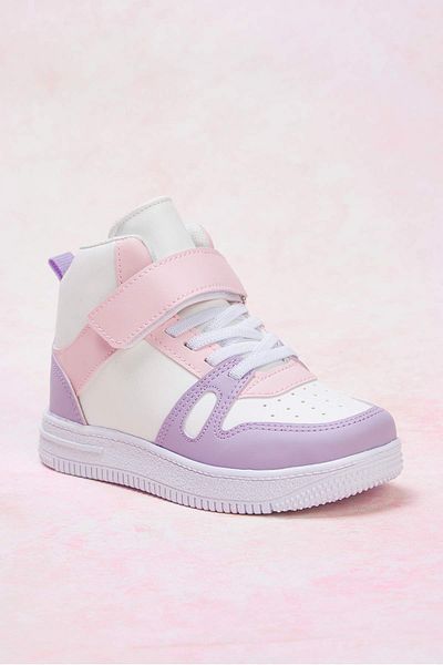 TRENDYOL SHOES Große/kleine Mädchen-Sportschuhe mit farbblockierendem Klettverschluss und Schnürsenkeln 
 TAKAW26SN00019 aus Englisch ins Deutsche.