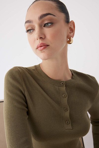 Trendyol Collection Khaki Mercerized Look Basic Buttoned Knitwear Sweater Twoaw26Kz00093