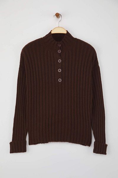 Trendyol Collection Кафяв трикотажен пуловер с широк десен и мека текстурирана яка TWOAW21KZ0783