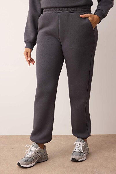 Trendyol Curve Σετ αθλητικής φόρμας πλεκτό με φερμουάρ και χοντρό φλις ανθρακί TBBAW26TS00003