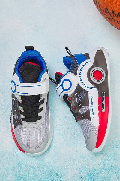 TRENDYOL SHOES Pantofi sport pentru băieți, cu bandă cu velcro și șireturi, blocuri de culoare gri 
 TAKAW26SN00009