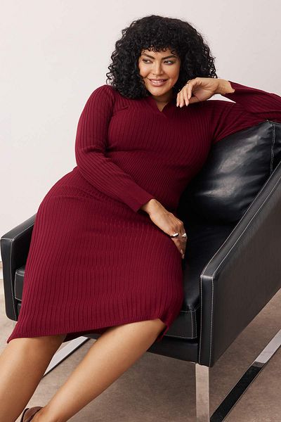 Trendyol Curve Rochie de tricotaj cu guler polo prune TBBAW23AH00002