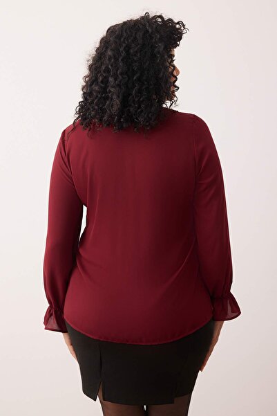 Trendyol Curve Βουργουνδία Baby Collar Pompom Λεπτομερές κανονικό κανονικό υφαντό πουκάμισο μεγάλου μεγέθους TBBAW26AX00008