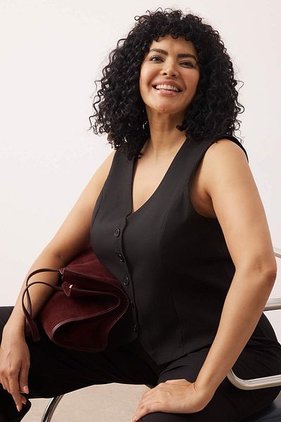 Trendyol Curve Black Fitted Crop Button Woven Plus Size Vest Tbbss24Bh00003