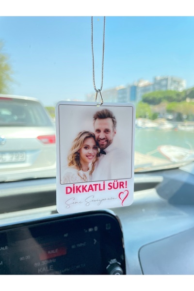 estölye Beyaz Pleksi Kişiye Özel Fotoğraflı Dikkatli Sür Yazılı Araba Hediyes...