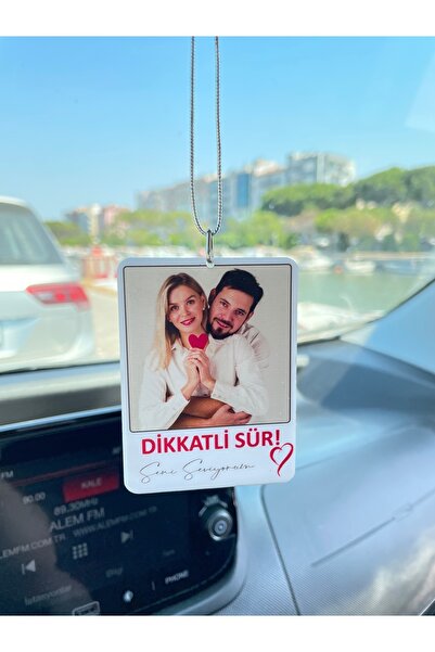 estölye Beyaz Pleksi Kişiye Özel Fotoğraflı Dikkatli Sür Yazılı Araba Hediyes...