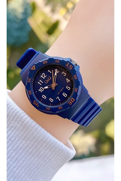 Q&Q Vr19j190y Children's Wristwatch with Waterproof Silicone Band