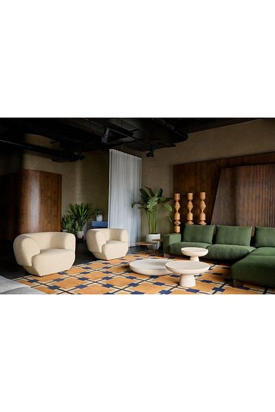 ket furniture لاكسي X,طاولة رئيسية بتصميم أنيق وبسيط مستوحى من عناصر الطبيعة، مع سطح دائري يضيف لمسة عصرية .