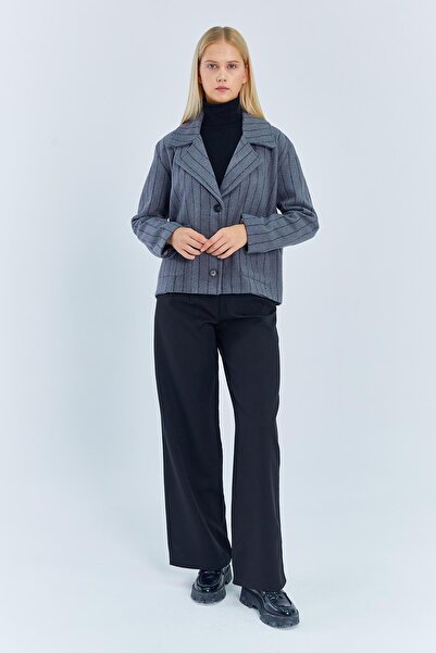 Mixray 4579 Model Gray Women's Jacket - Sleeve Folded