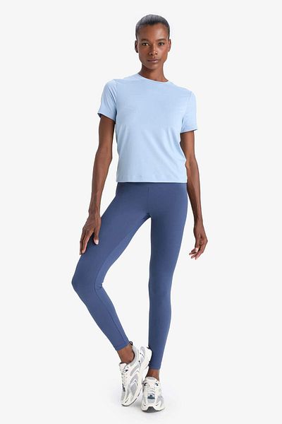 DeFacto DeFactoFit Standard Fit Crew Neck Sportsman Basic μονόχρωμο κοντομάνικο μπλουζάκι D2296AX25AU