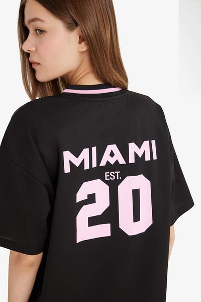 DeFacto Coool Mls Oversize Wide Fit Back Printed Jacquard Jersey Fabric Short Sleeve T-Shirt F2891Ax25Sm