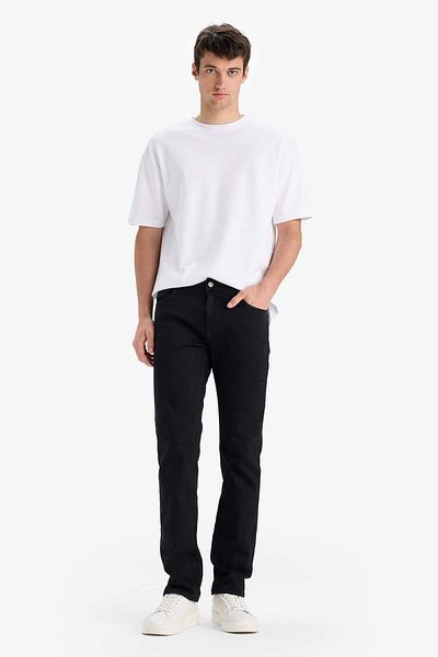 DeFacto Sergio Regular Fit Normal Fit Normal Waist Pipe Leg Black Jean Trousers E7267Ax25Sm