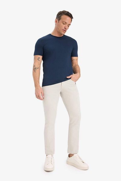 DeFacto Slim Fit Slim Fit Crew Neck Εύκαμπτο ύφασμα κοντομάνικο μπλουζάκι E2635ax25sm