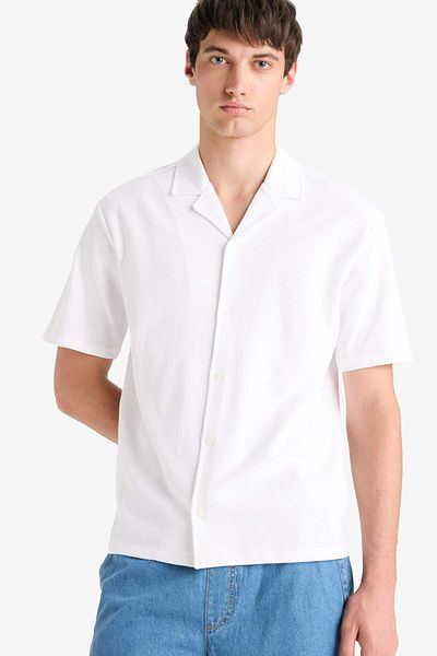 DeFacto Regular Fit Polo Collar Light Fabric Short Sleeve Shirt E1061Ax25Sm