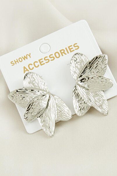 feryal أقراط معدنية على شكل ورقة شجر