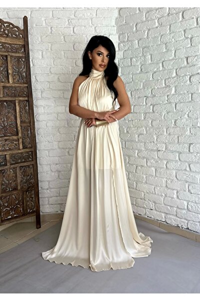 moneta boutique Kadın Halter Yaka Yırtmaçlı Uzun Saten Elbise