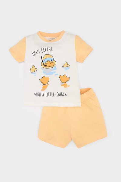 DeFacto Set de pijamale pentru bebelusi - Top din bumbac pieptanat cu maneca scurta imprimat cu pantaloni scurti cu talie elastica E1182A525HS