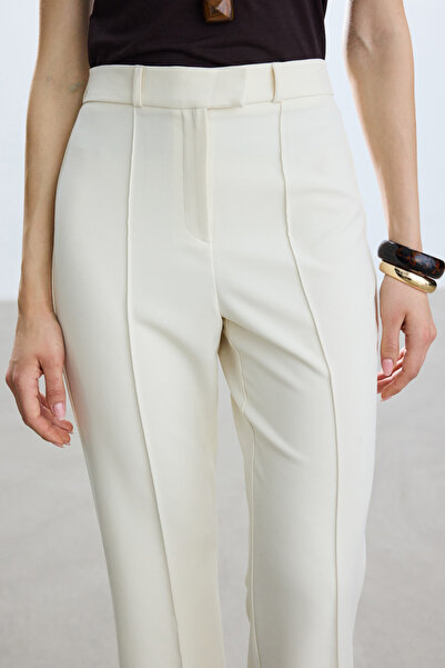 BE BLUE SÜT RENGİ FLARE PANTOLON