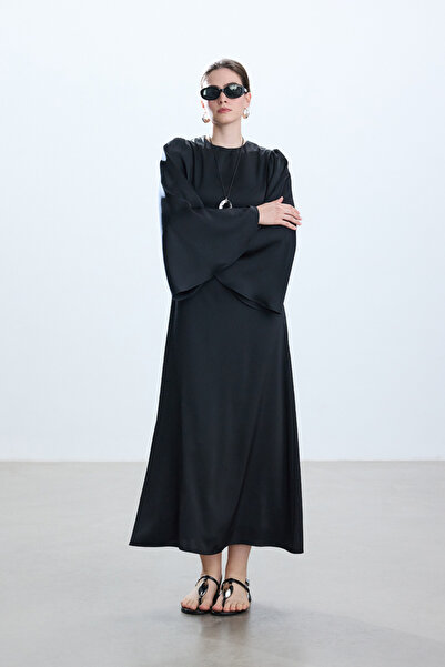 BE BLUE ΡΟΜΑΝΤΙΚΟ ΣΑΤΕΝ ΦΟΡΕΜΑ ΜΕ ΜΑΥΡΟ ΜΑΝΙΚΙΟ