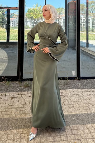 Tesettür Diyarı Women's Baguette Stone Satin Evening Dress with Sleeves and Waist