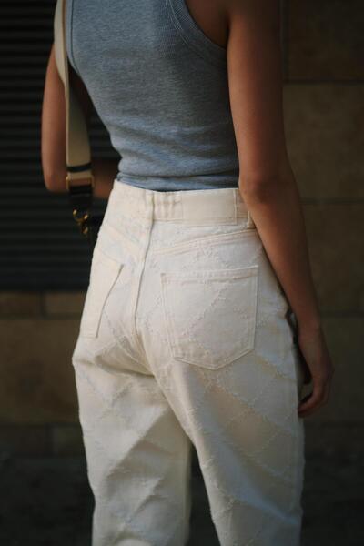 NİLİST Women's Ecru Denim Jeans with Wide Leg Wide Leg Embroidery Detail