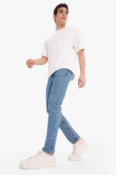 DeFacto Дънки Pedro Slim Fit с тясна талия и нормална талия E1929AX25SP